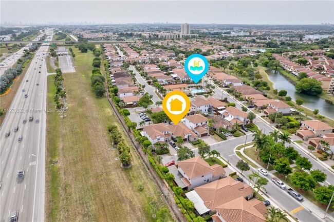 Building Photo - 1023 NW 100th Ave