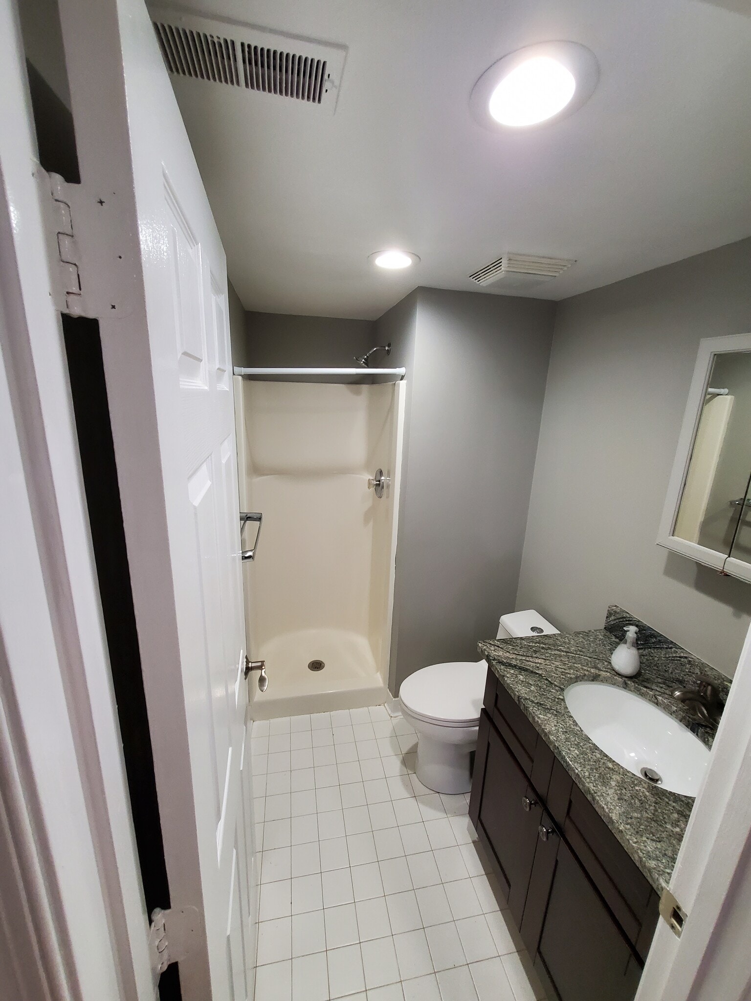 Building Photo - 2603 Douglass Pl SE