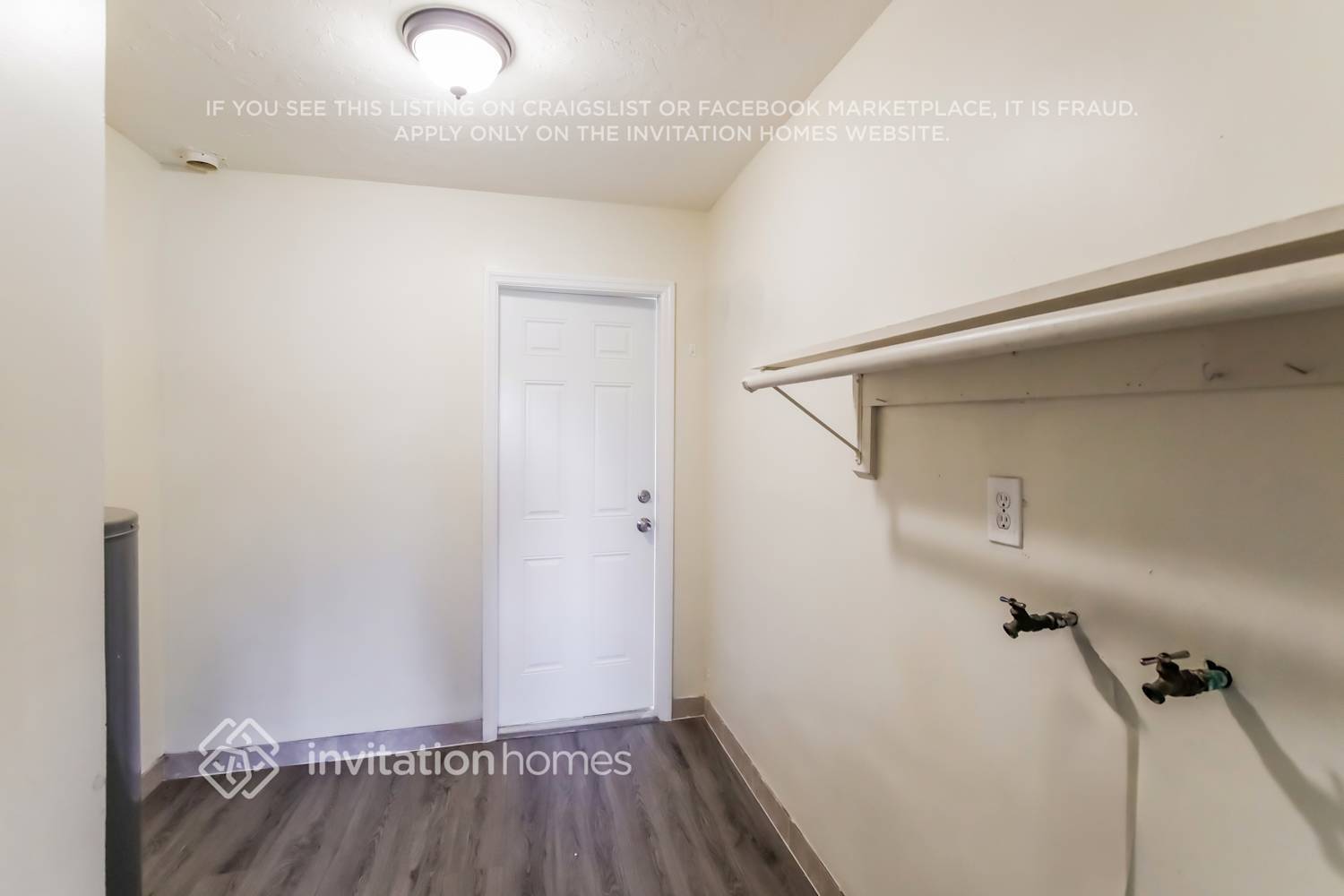 Building Photo - 3780 SW 16th Pl