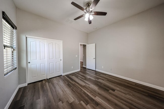 Building Photo - 16982 W Rio Vista Ln