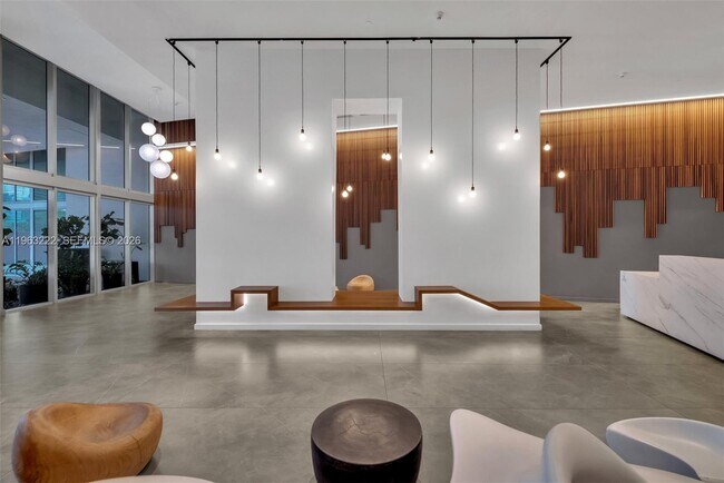 Building Photo - 350 S Miami Ave