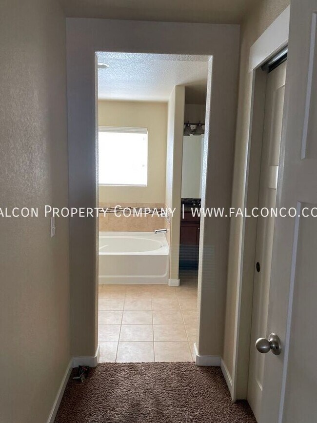 Building Photo - 2495 Reed Grass Way