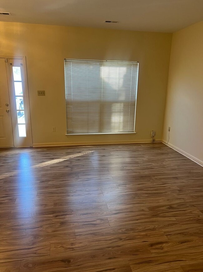 Building Photo - 2012 Bell Point Ct