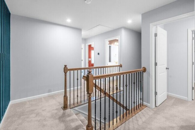 Building Photo - Modern Comfort, Effortless Living & Unbeatable Convenience in Northfield Crossing 3BR/2.5BA, 2 Ca...