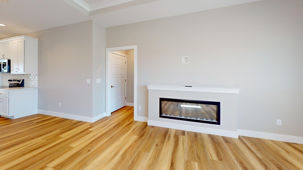 Building Photo - 4534 Hogan Dr