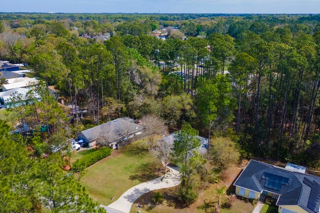 Building Photo - 4040 Red Pine Ln