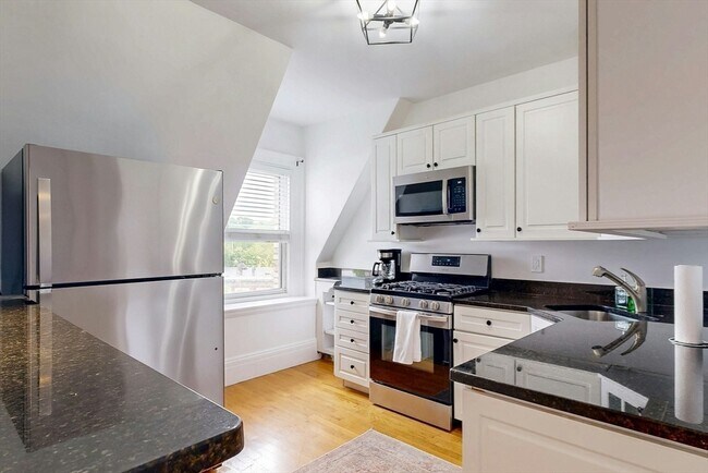 Primary Photo - 15 Garrison Rd