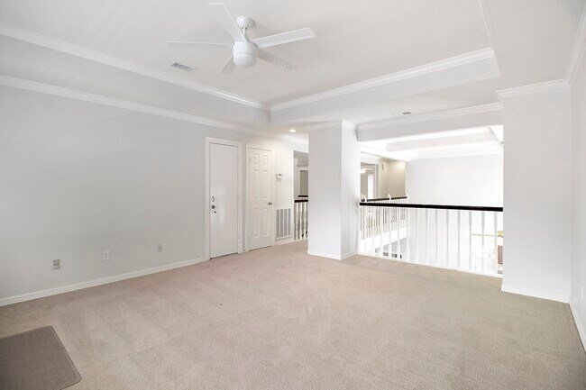 Building Photo - 14127 Swallowfield Dr