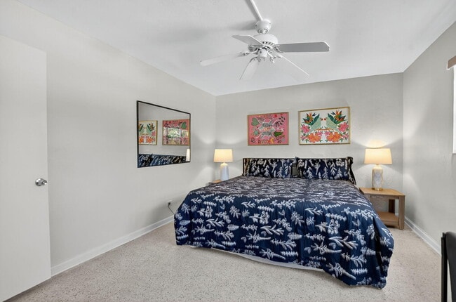 Building Photo - 414 Seasage Dr