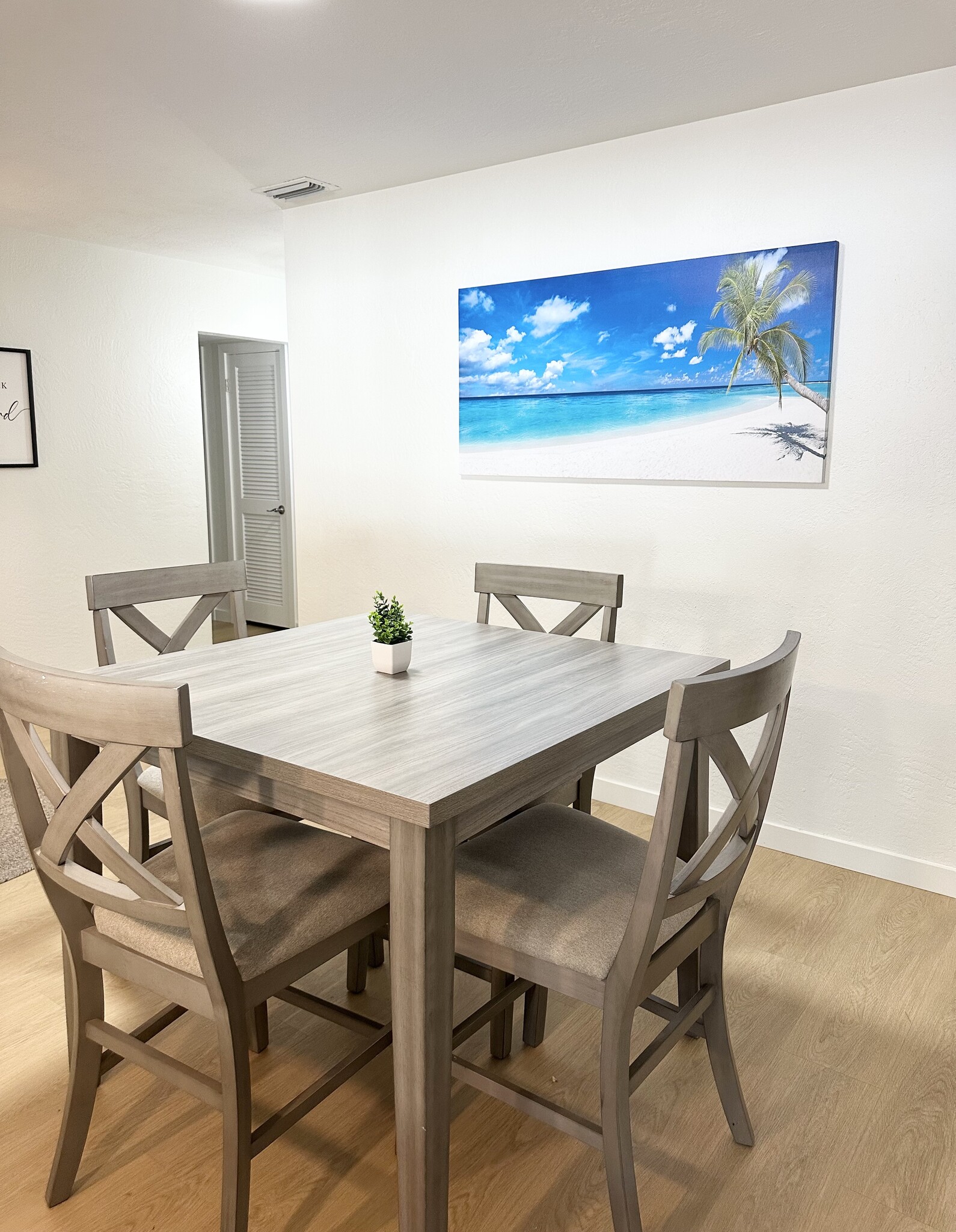 Building Photo - 4611 N Eddy Dr