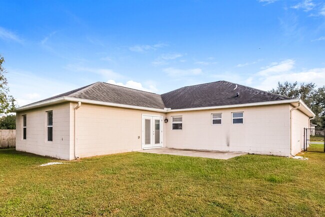 Building Photo - 813 Albi Ct