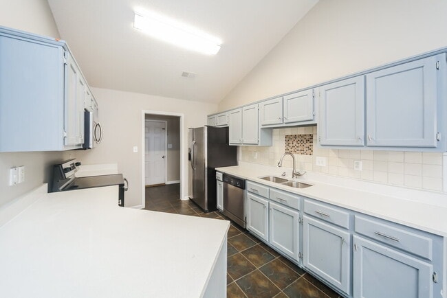 Building Photo - 1403 Leery Cove