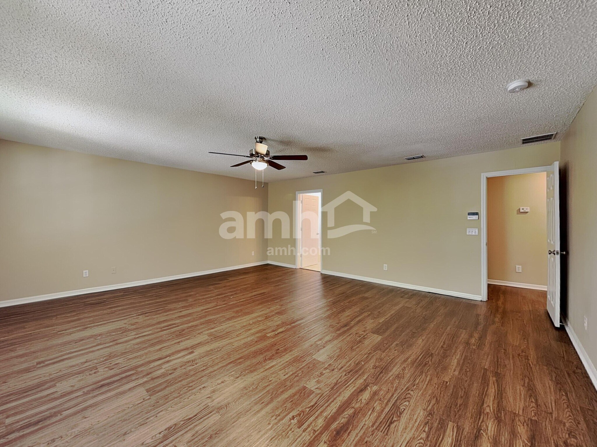 Building Photo - 1888 Vale Dr