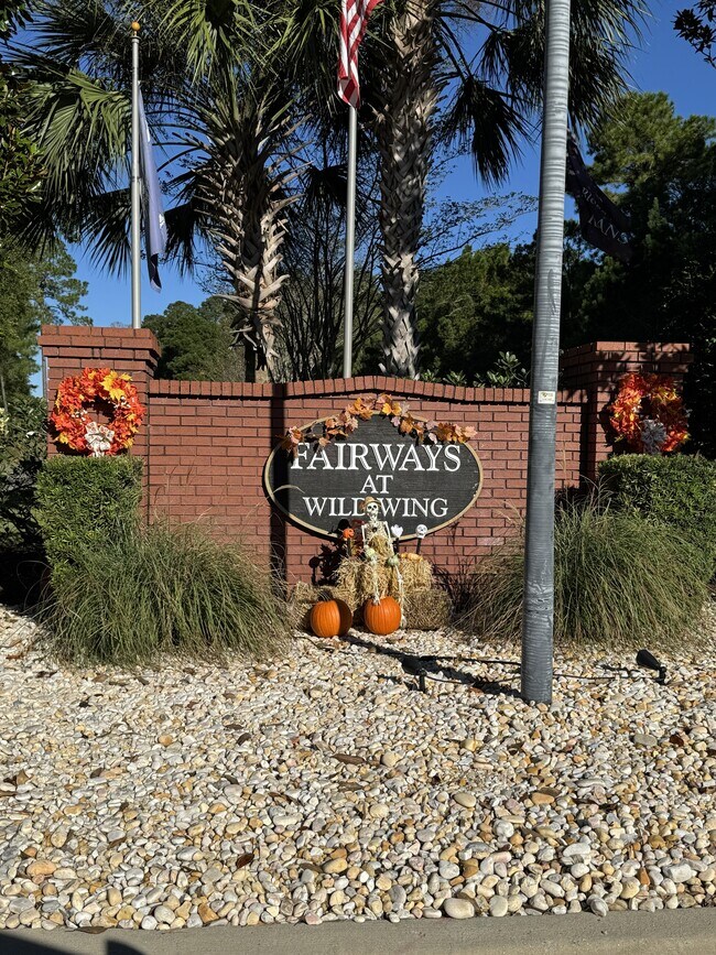 Building Photo - 1032 Tee Shot Dr