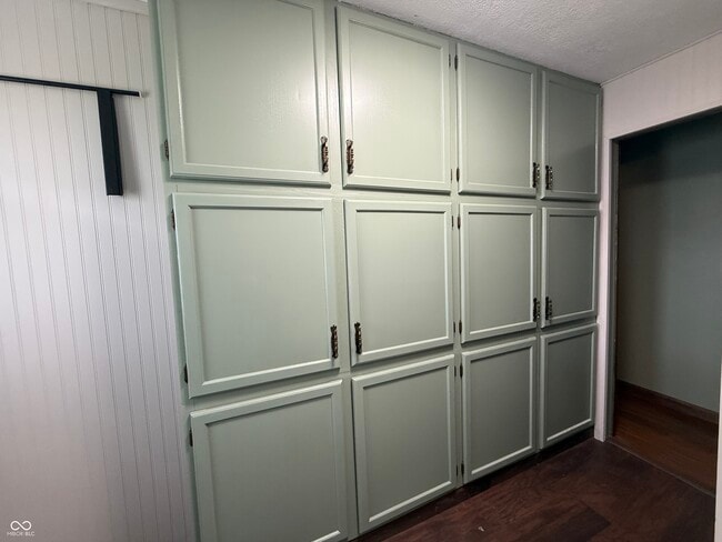 Building Photo - 1216 N Cherry St