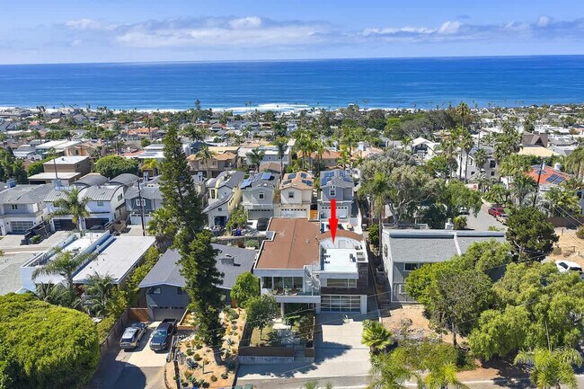 Building Photo - 2310 Edinburg Ave