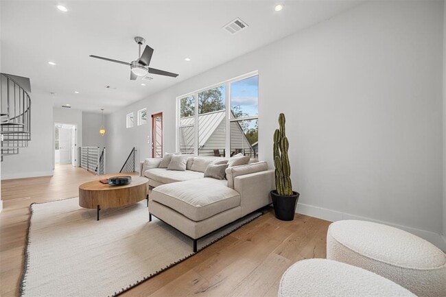 Building Photo - 5001 Shoal Creek Blvd