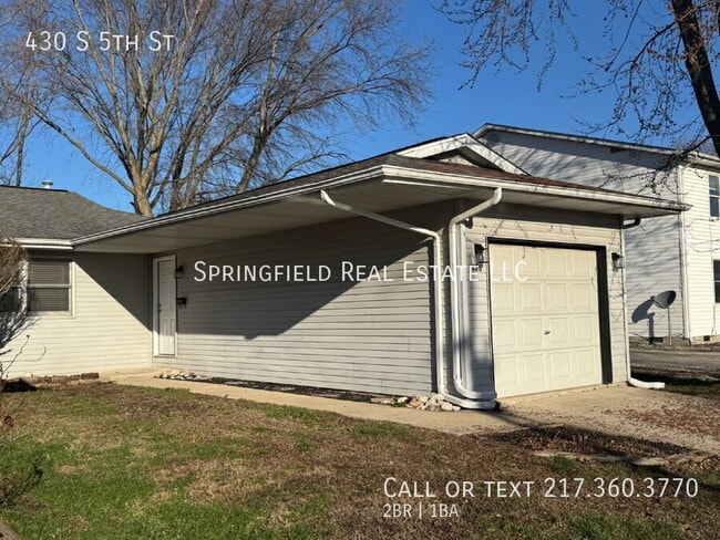 Building Photo - 430 S 5th St