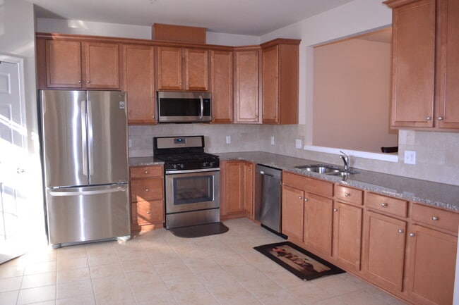 Building Photo - 1718 Beacon Ln