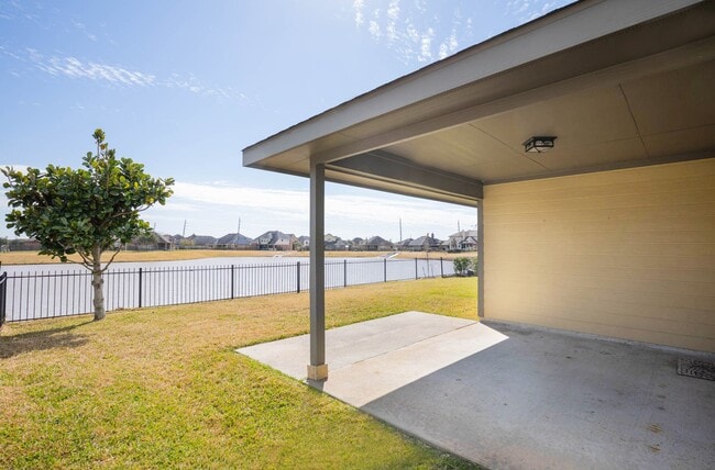 Building Photo - 835 Aqua Vista Ln