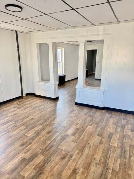 Building Photo - 480 Walnut St