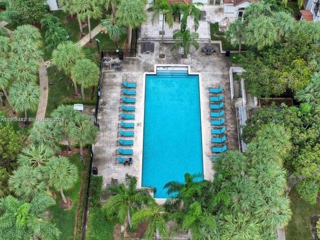 Building Photo - 570 S Park Rd