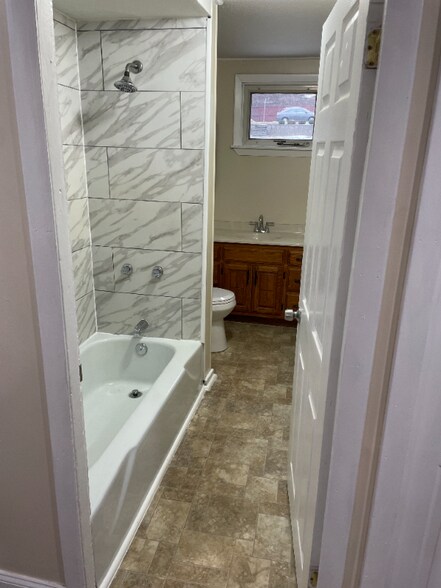 Building Photo - 465 N Belmont St