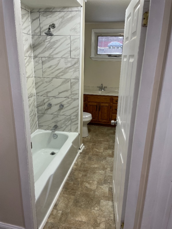 Building Photo - 465 N Belmont St