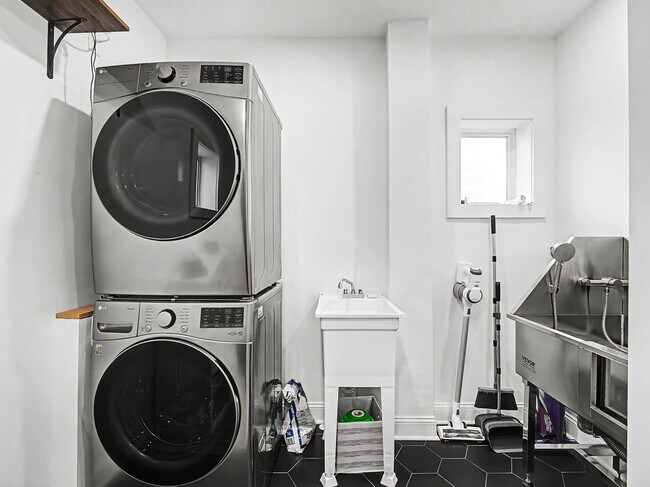 Building Photo - 4109 Bailey Ave