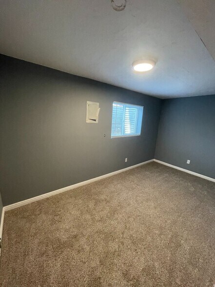 Building Photo - 2861 Cayenne Dr