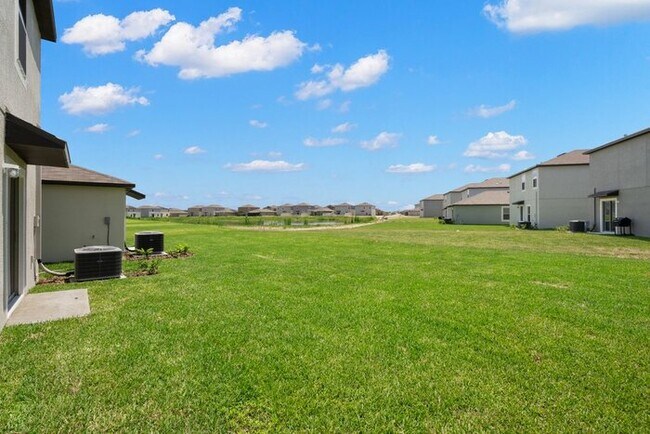 Building Photo - LIKE NEW Home For Rent in Belmont!