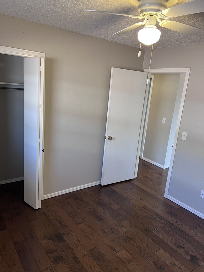 Building Photo - 2909 N Tropicana Ave