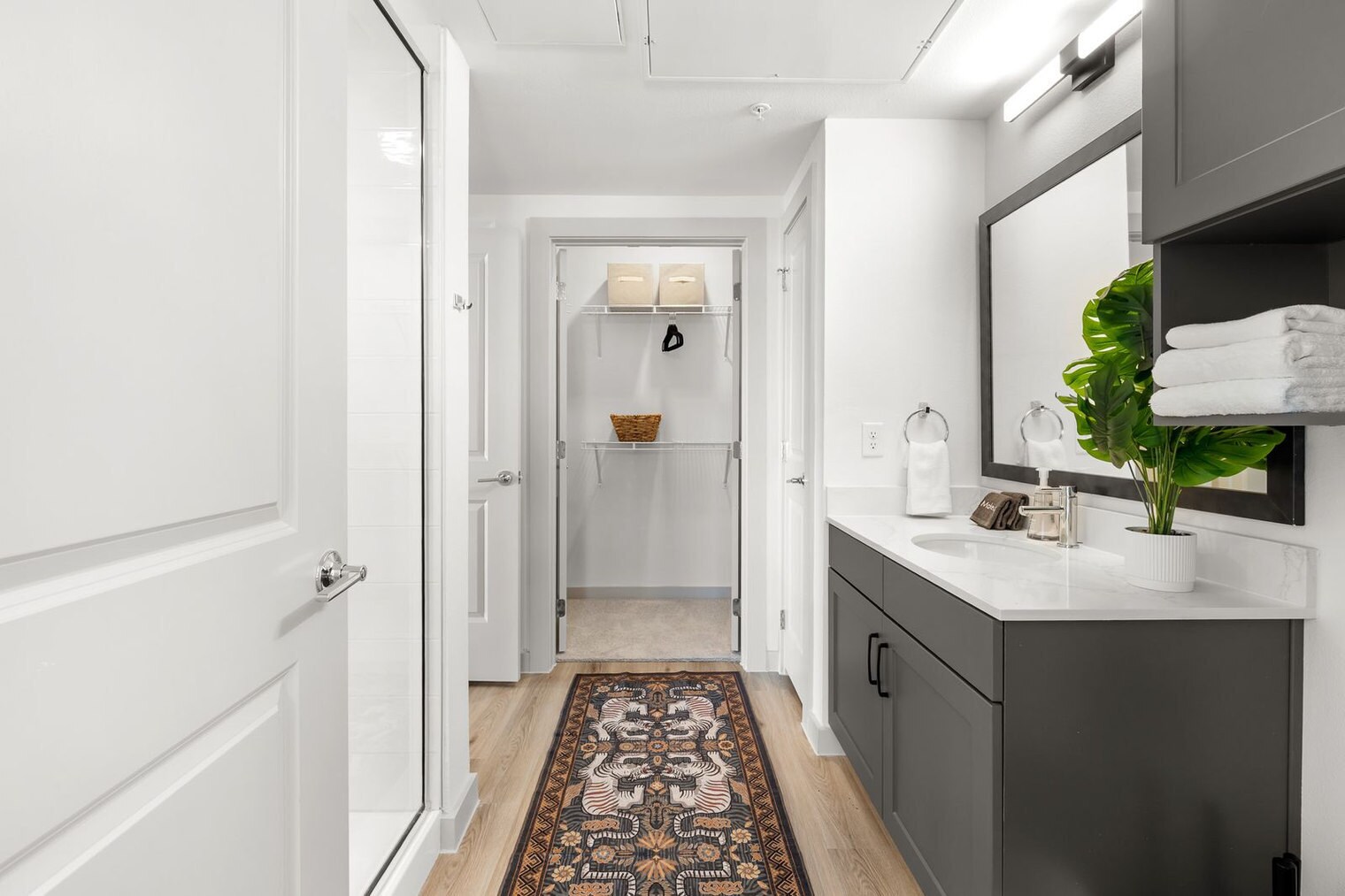 Building Photo - 1301 Leah Ave