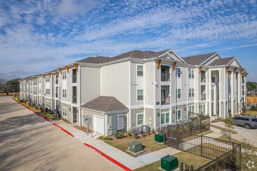 9150 Blackhawk Blvd - The Laurel at Blackhawk 55+