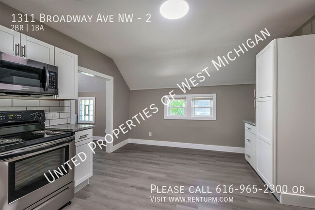 Building Photo - Available Now | Newly Updated 2 Bedroom, 1...