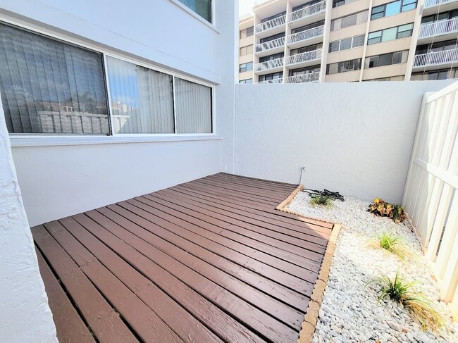 Building Photo - 500 Treasure Island Causeway