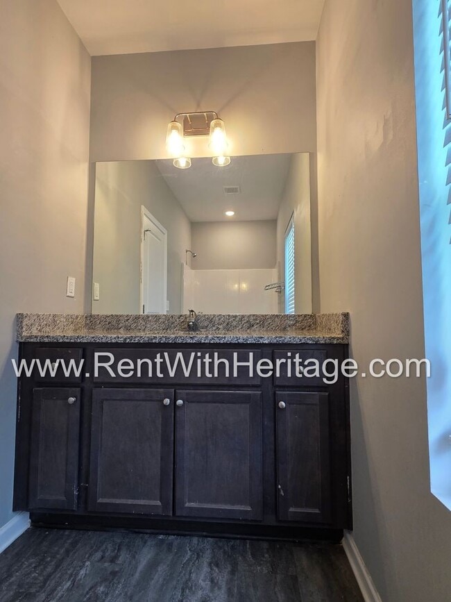 Building Photo - Awesome Ranch / Popular Carrollton Schools/ Near Adamson Square