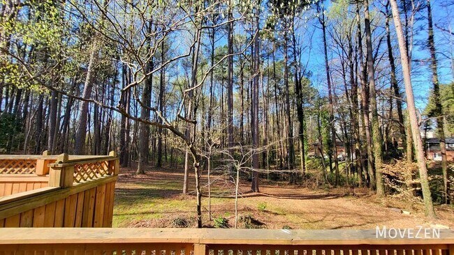 Building Photo - 4711 Highview Pl