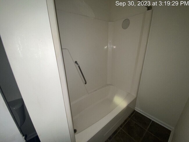 Building Photo - 912 Drew Ct