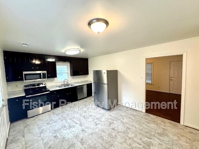 Building Photo - 5248 Oakforest Dr