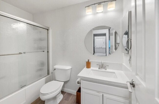Building Photo - 1810 S El Camino Real