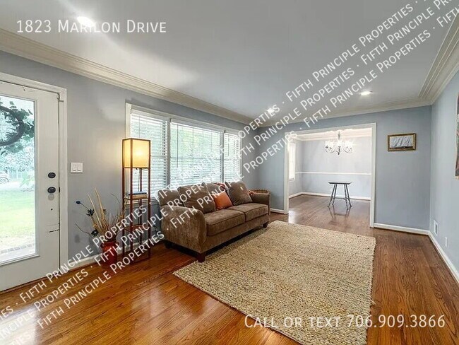 Building Photo - 1823 Marilon Dr