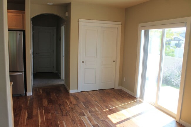 Building Photo - Southeast Boise Rental - Close to Micron