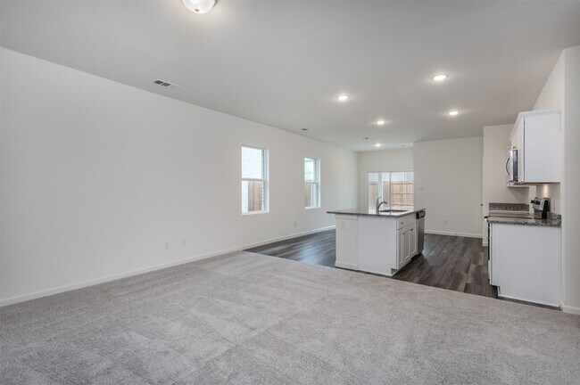Building Photo - 1708 Marquette Rd