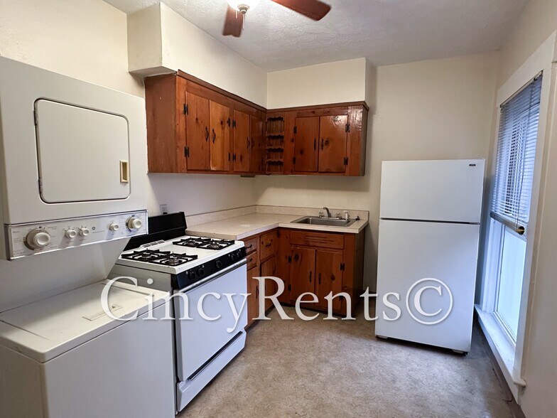 Building Photo - 3540 Columbia Pky