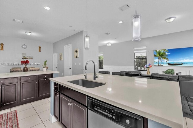 Building Photo - 9712 W 34th Ln