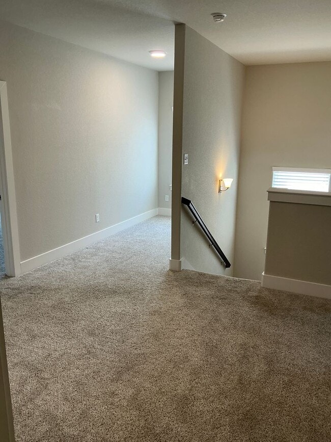 Building Photo - 4/2/2 GODLEY ISD - Two Story Home - Fireplace