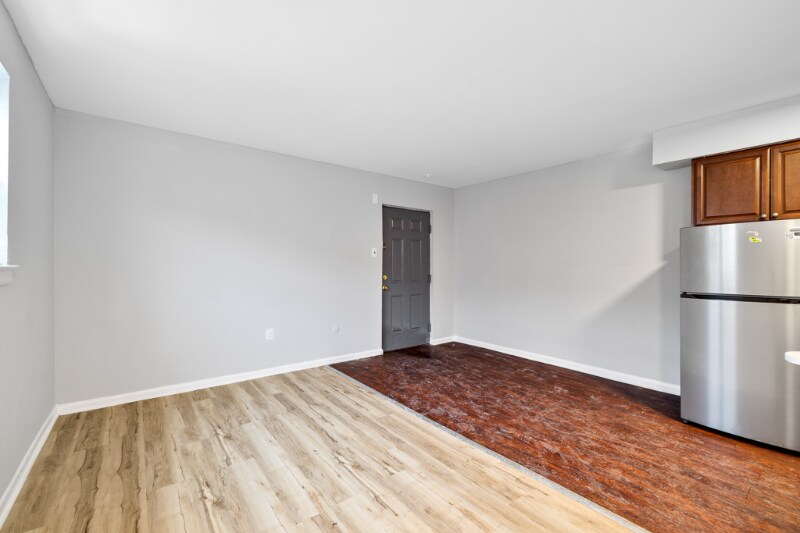 Building Photo - 4511 N Lawrence St