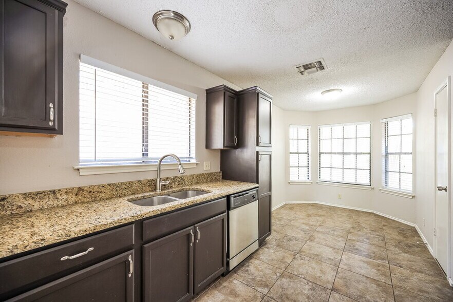 Building Photo - 6303 Crab Orchard