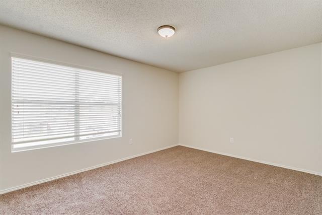 Building Photo - 937 Canary Dr